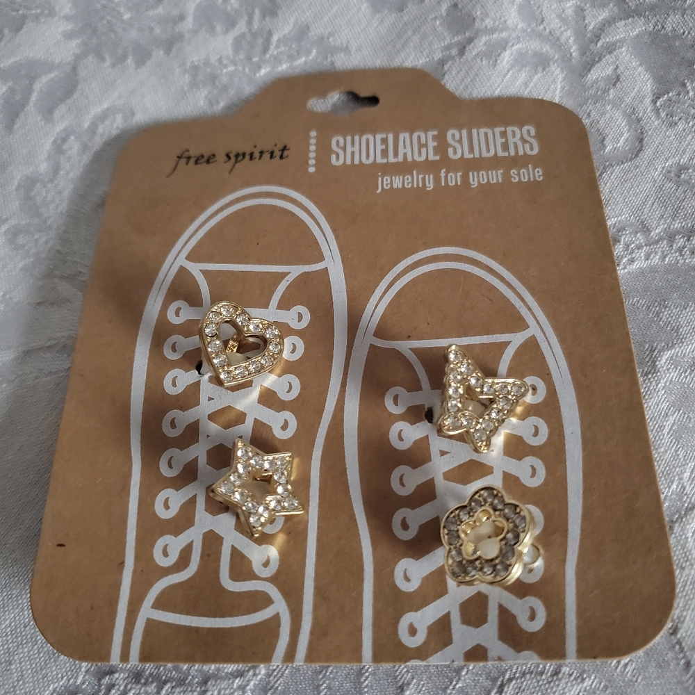 Free Spirit Sho lace Sliders